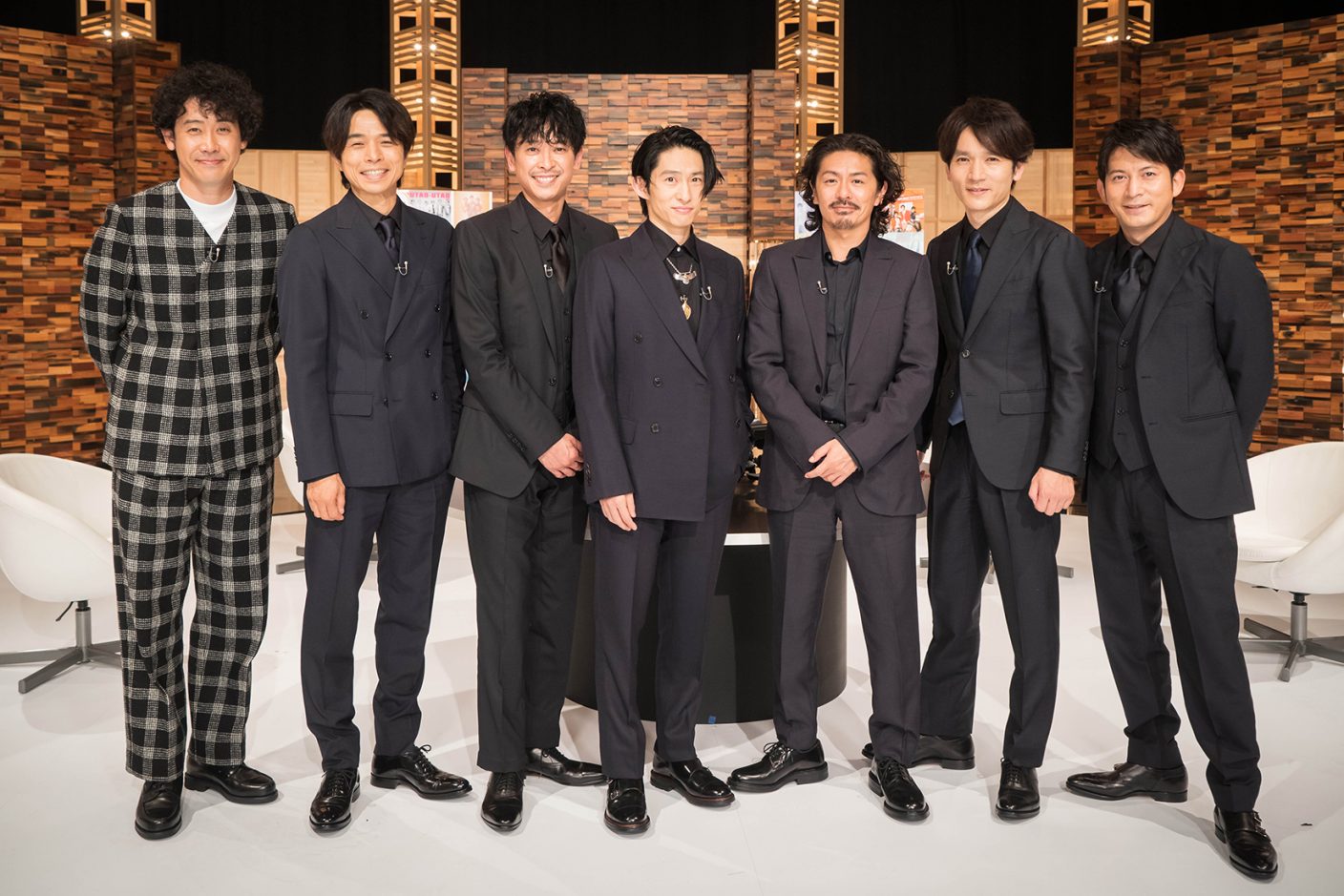 V6 21日放送の Songs に出演 Nhkに残る超レア映像にメンバー赤面 The First Times