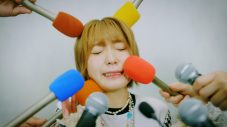 斉藤朱夏、“やんちゃかわいい”を詰め込んだ「イッパイアッテナ」MV公開 - 画像一覧（8/11）