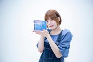 YOAKE、1stアルバム宣伝隊長に「ねぇ」のMVにも出演した人気YouTuber・青木歌音が就任 - 画像一覧（3/3）