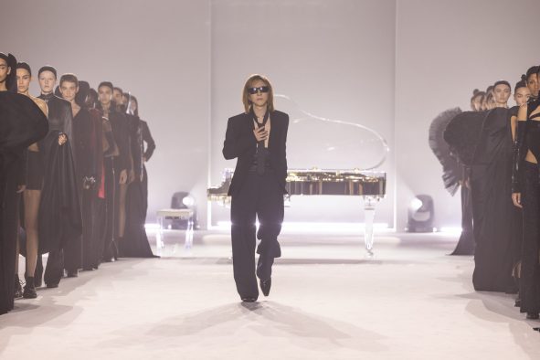 【レポート】YOSHIKI手掛けるハイファッションブランド「MAISON YOSHIKI PARIS」、ミラノファッションウィークで観客を魅了