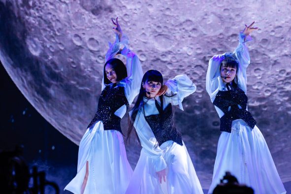 Perfumeライブ映像作品『Perfume Countdown Live 2023→2024 “COD3 OF P3RFUM3” ZOZ5』のジャケ写＆特典映像詳細を公開