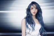 LE SSERAFIM宮脇咲良、“&be HAIR”のモデルに就任！ブルーロングヘアの新ビジュアル公開 - 画像一覧（3/3）