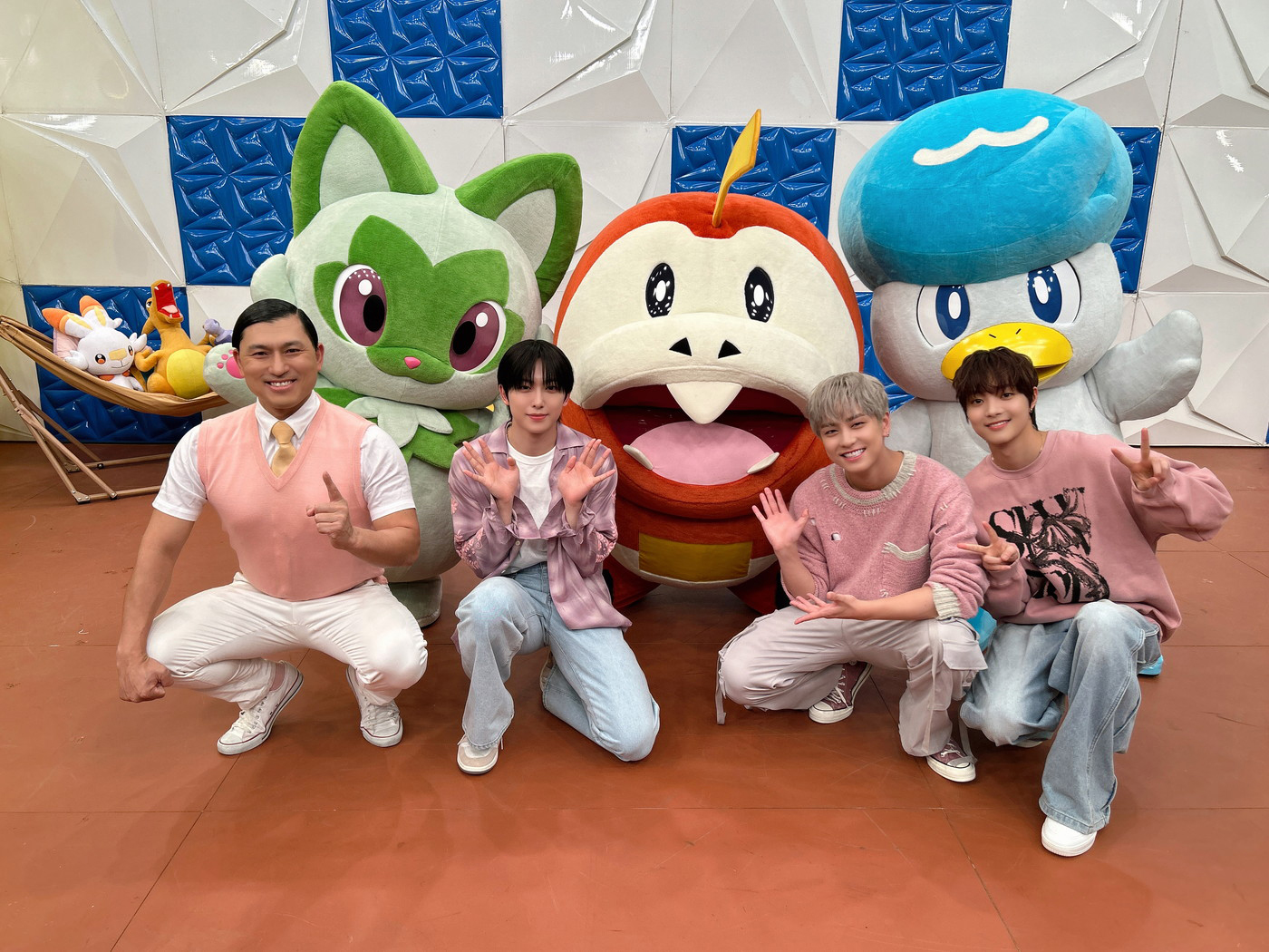 &TEAM・EJ＆FUMA＆TAKIが『ポケどこ』に2週連続で登場！ダンスの師匠（？）オードリー春日とカスカスダンス - 画像一覧（4/5）