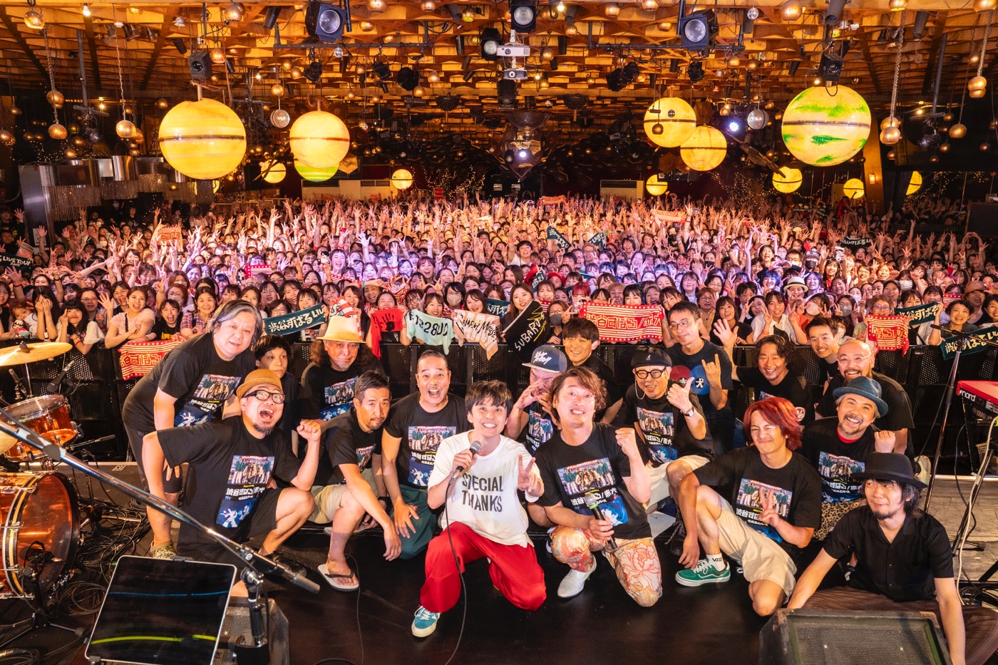 【ライブレポート】渋谷すばる“味園ユニバース”で赤犬と対バン。「この場所で、今の自分で、歌えることが感慨深い」 - 画像一覧（16/16）