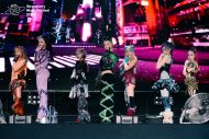 【ライブレポート】XG、中国最大級の野外音楽フェスティバル『STRAWBERRY MUSIC FESTIVAL』に初出演 - 画像一覧（6/9）