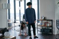 篠原涼子×岩田剛典出演、一線を越えた妻たちを描くドラマ『金魚妻』場面写真一挙解禁 - 画像一覧（7/10）