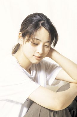 ZARD、30周年イヤーを締めくくる豪華記念ライブの生配信が決定