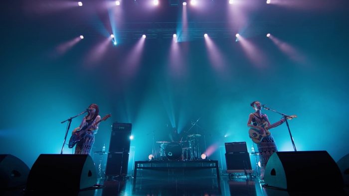 羊文学、初のライブ音源を配信リリース＆「more than words」ライブ映像公開