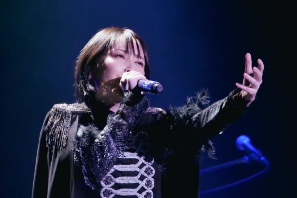 藍井エイル、シングル「PHOENIX PRAYER」発売を記念したツアーの大阪公演が大盛況