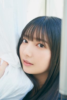 日向坂46・四期生のグラビアを毎日ひとりずつ公開していく「四期生のぽかぽか写真館」。4人目は広島県出身の17歳、竹内希来里