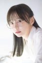 日向坂46・影山優佳、1st写真集『知らないことだらけ』の裏表紙カット全4種＆秋元康による帯コメント公開 - 画像一覧（2/4）