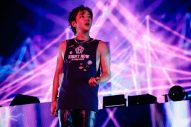 チャン・グンソク率いるTEAM H、成熟した大人の魅力で幕張メッセを埋めたファンを魅了 - 画像一覧（2/8）