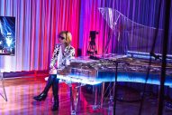 YOSHIKI、生配信で涙ながらに心境を語る - 画像一覧（9/11）