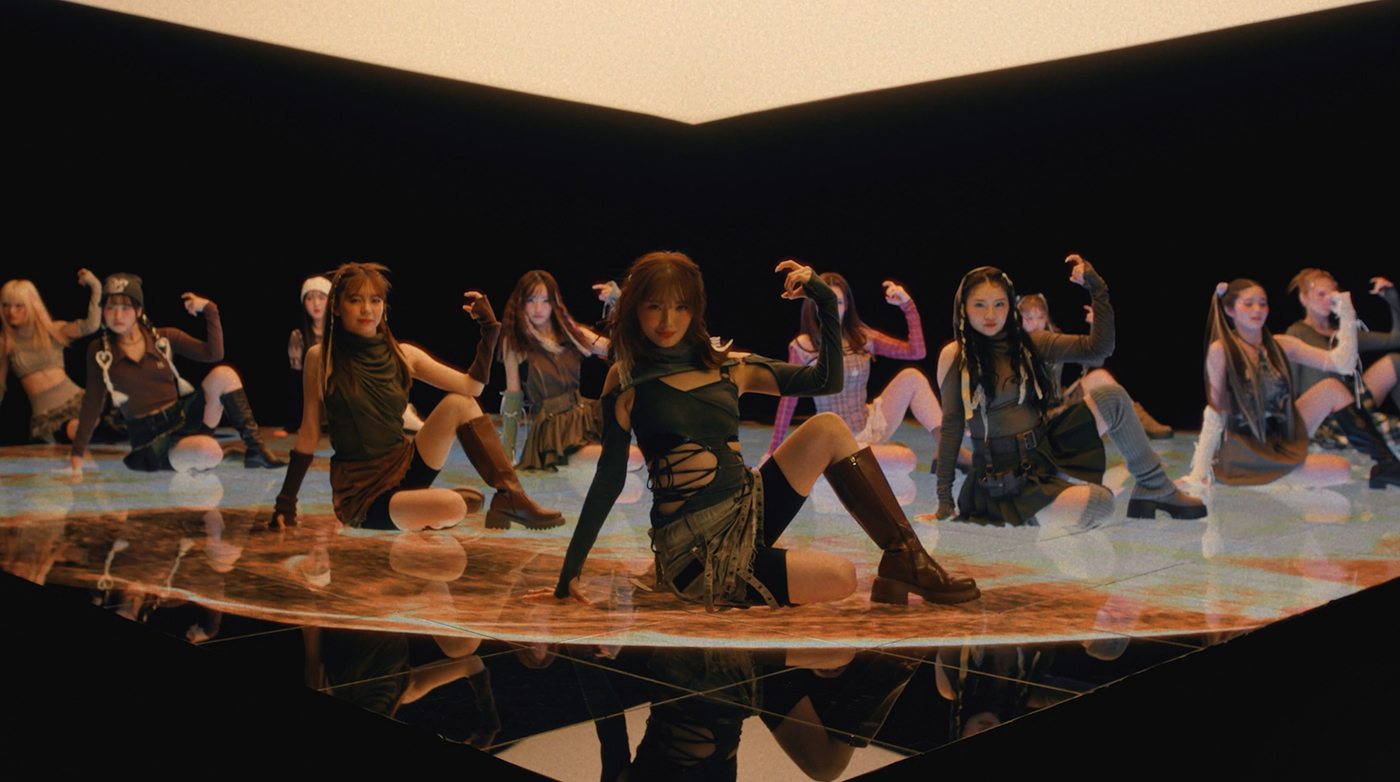 Girls²×iScreamコラボ楽曲第2弾「D.N.A.」MV公開！スペシャルゲストとしてLDHの先輩、佐藤晴美＆KAEDEが参加 - 画像一覧（9/9）
