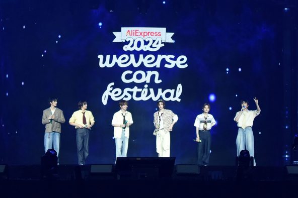 【ライブレポート】BOYNEXTDOOR『2024 Weverse Con Festival』で圧巻のステージを披露！パク・ジニョンとのコラボステージも