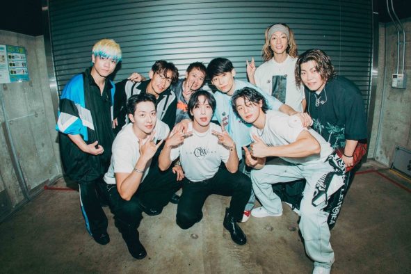 【ライブレポート】UVERworld×CNBLUEが横浜で対バンライブを開催！「チェミってきた！」（TAKUYA∞）