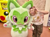 Mrs. GREEN APPLE『ポケモンとどこいく！？』に登場！ポケモン・サーフゴーにちなんだゲームで大盛り上がり - 画像一覧（1/5）