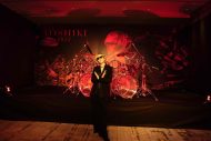 YOSHIKI、3年ぶりのプレミアムディナーショーを開催！ 自身最多となる11日間20公演を完走 - 画像一覧（5/10）