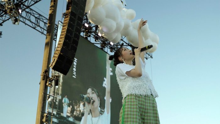 【ライブレポート】YOASOBI初のアメリカでのライブに現地ファン熱狂！フェスのフィナーレでは新しい学校のリーダーズとのコラボも