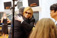 YOSHIKI、米国公衆衛生局長官と対談！「Forever Love」のピアノ演奏も - 画像一覧（1/5）