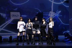 【レポート】LE SSERAFIM、メディアショーケースで新曲「CRAZY」のパフォーマンスを披露