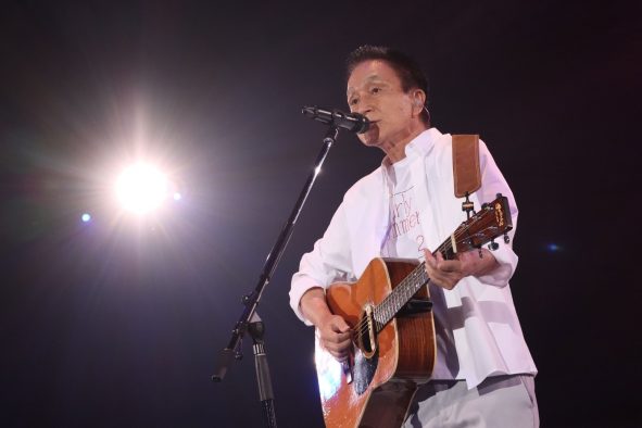 【ライブレポート】小田和正、地元・横浜でツアーファイナル！「みんなの歌う声が本当によく聞こえました」