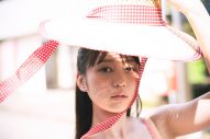 AKB48大盛真歩、1st写真集発売決定！ランジェリー姿や温泉入浴カットが先行公開 - 画像一覧（2/7）