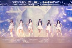 【ライブレポート】IVE、ワールドツアーファイナル公演を東京ドームで開催