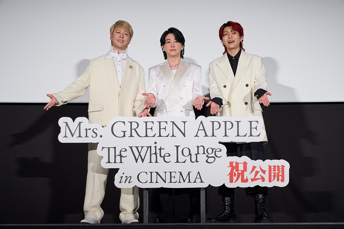 【レポート】Mrs. GREEN APPLE、圧巻の音楽劇の制作秘話を語る！大森元貴へバースデーサプライズも