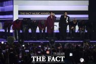 SEVENTEENが『2023 THE FACT MUSIC AWARDS (TMA)』で「大賞」を受賞 - 画像一覧（3/4）