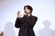 【レポート】アイナ・ジ・エンド、映画『キリエのうた』公開記念舞台挨拶で岩井俊二監督の言葉に感涙 - 画像一覧（4/9）