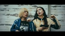 女王蜂「狂詩曲」× 映画『ベイビーわるきゅーれ ナイスデイズ』コラボムービーを公開 - 画像一覧（3/3）