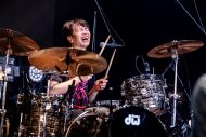 【SMA50th】THE KEBABSとPUFFYの熱気溢れる貴重な2マンライブ。両バンドのギタリストが新井弘毅だから実現したステージをレポート！ - 画像一覧（2/14）