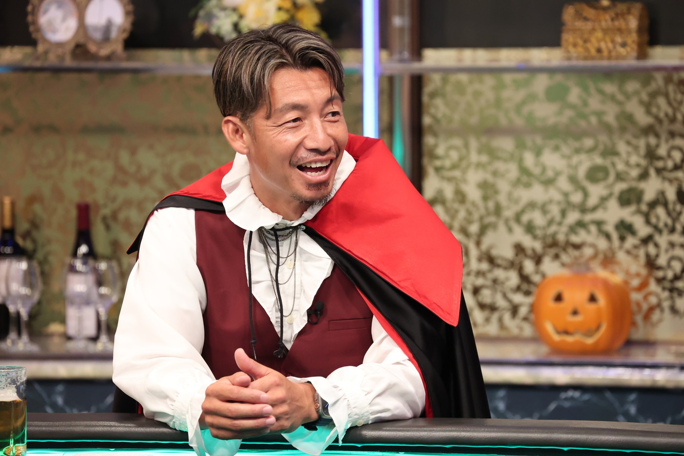 Travis Japan松田元太、海賊に扮して『酒のツマミになる話』出演！おバカキャラを卒業したいと明かす - 画像一覧（3/6）