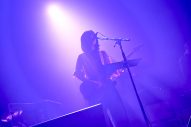 【ライブレポート】橋本絵莉子、東名阪ツアーが閉幕！ファイナル公演では予定外のダブルアンコールも - 画像一覧（13/25）