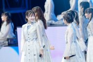 日向坂46、全国アリーナツアー完遂！ 12人の四期生も初ステージで全力パフォーマンス - 画像一覧（4/33）