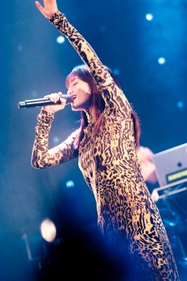 【ライブレポート】iri秋ツアー『iri Plugless Tour』が開幕！「20代最後のツアーになるので、思いっきり楽しんでいこうと思います」