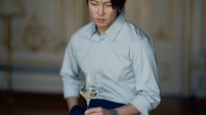 山下智久、モエ・エ・シャンドン メゾンを訪問した様子を収めたSPムービー第2弾公開！タキシード姿も披露 - 画像一覧（7/11）