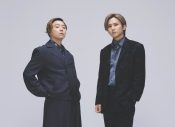 KinKi Kidsが東京タワーとコラボ！ メンバーカラーの⾚と⻘にライトアップ - 画像一覧（1/1）