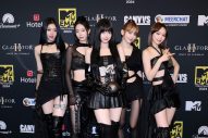 LE SSERAFIM、K-POPガールグループ初の『2024 MTV EMA』単独ステージ披露＆受賞の快挙 - 画像一覧（2/5）