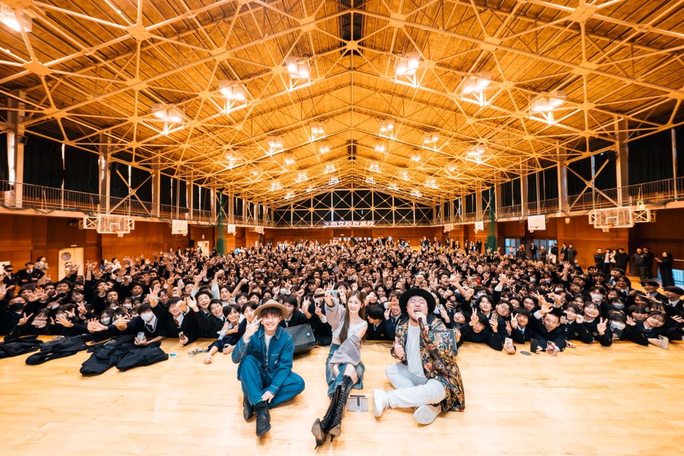 【レポート】ゆうちゃみ＆HIPPYが松戸高等学校にサプライズ登場！「あなたに捧げる応援歌」初コラボ