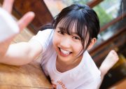 日向坂46・上村ひなの、『BUBKA』2月号表紙巻頭グラビアにセーラー服姿で登場 - 画像一覧（3/5）