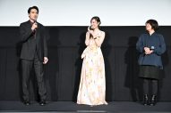 【レポート】福原遥、映画『あの花が咲く丘で、君とまた出会えたら。』原作・汐見夏衛からの手紙に涙 - 画像一覧（4/7）