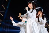 日向坂46、初の4期生単独公演『おもてなし会』を開催。“声出し解禁”ライブにファン大歓声 - 画像一覧（9/26）