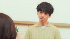 『ウソ婚』第6話の場面写真＆あらすじ公開。匠（Sexy Zone菊池風磨）と八重（長濱ねる）の、ウソの新婚旅行が騒動に - 画像一覧（1/5）