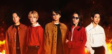 関ジャニ∞、炎バックの新ビジュアルを解禁！ シングル「アンスロポス」ジャケット写真3種も同時公開 - 画像一覧（1/1）