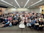 【ライブレポート】22/7天城サリー、カナダ『Animethon 2024』でアメリカンジョークで沸かせる - 画像一覧（11/13）