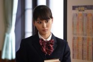 山下美月の制服姿に「ちょっと制服姿を見せてよ！」と成田凌以下『降り積もれ孤独な死よ』の撮影現場が大盛り上がり - 画像一覧（5/5）