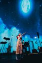 【ライブレポート】安田レイ、初のプラネタリウム公演を開催！中島美嘉「ORION」など星にまつわる名曲カバーも - 画像一覧（7/9）