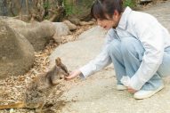 与田祐希3rd写真集、先行カット第2弾はまさかの「ジェットスキー」 - 画像一覧（3/5）